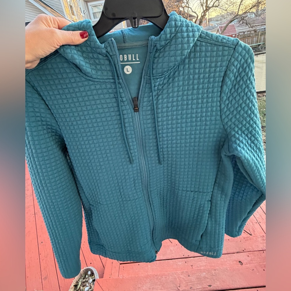 NOBULL women’s Teal Quilted Hoodie Large
